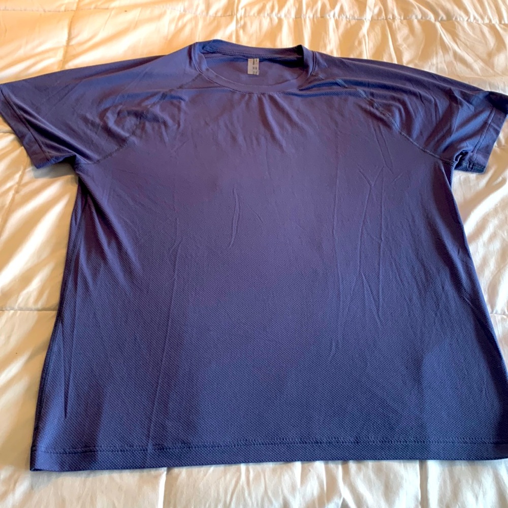Outdoor Voices - Men’s FastTrack Mesh Shortsleeve - XL - light soft lilac